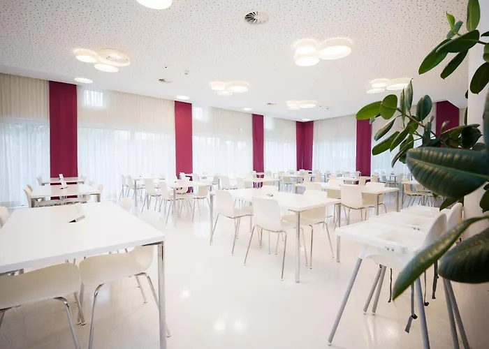 Kolpinghaus - Sommerhostel Hostel *