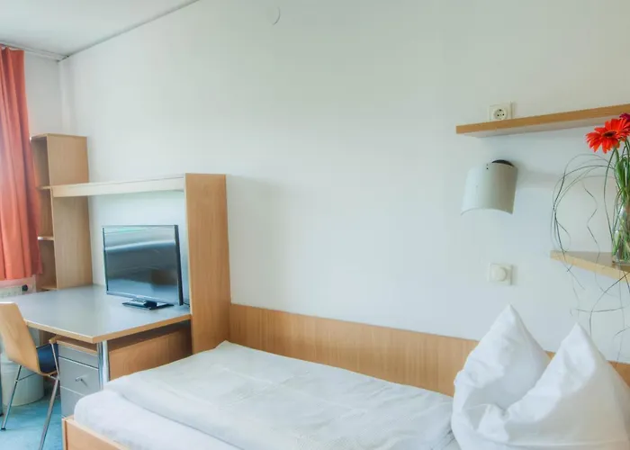 Kolpinghaus - Sommerhostel